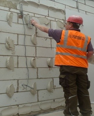 It is recommended to use a leveling compound to fix the coating.