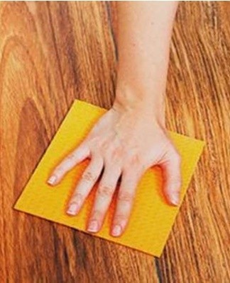  Brilliant green will only be coated with damp cloths.