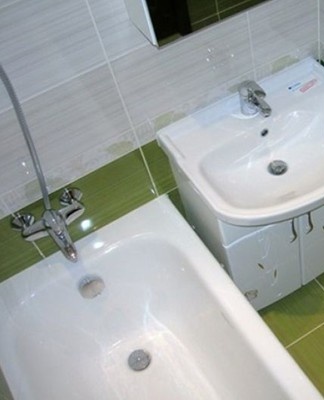 To increase the area, hanging furniture and plumbing fixtures are installed.