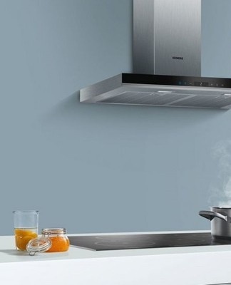 It is optimal if the horizontal models are located at a distance of 80 centimeters from the hob.