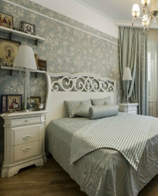 A sparkling chandelier with candle bulbs will complement the interior.