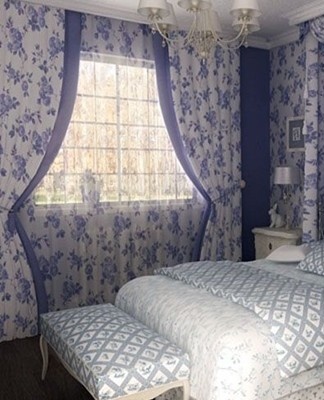 The sea fields of Provence contributed to the color scheme of the style.