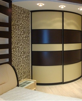 A room with such furniture looks chic and sophisticated.