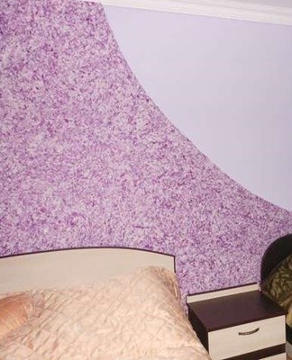 Liquid wallpaper is made of cotton and cellulose fibers mixed with dyes and additional components.