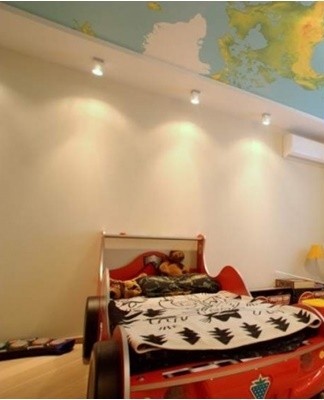 The lighting of a child's resting place can include two types of source.