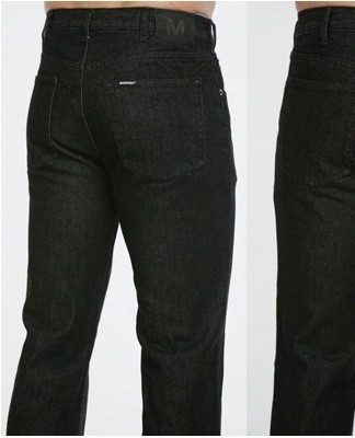 To fix the black color, it is recommended to treat the fabric with vinegar essence and salt.