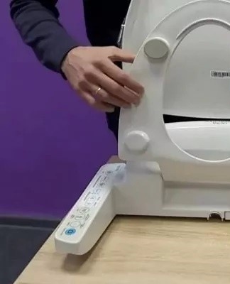 On the top floor, they are connected to the mains supply.