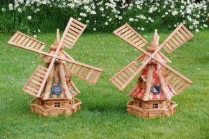 How to make a decorative windmill for a garden with your own hands, drawings and views