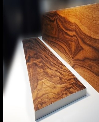 This type of veneer is obtained by rotating the logs.