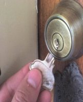 What to do if the key is broken in the door lock, how to remove it and open it with your own hands
