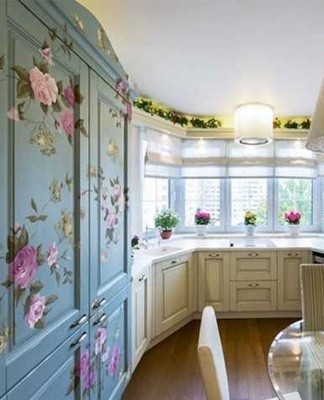 Stylish features of kitchen design with a bay window, decoration rules and interesting ideas