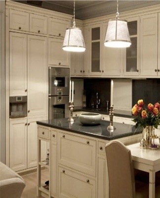 To decorate a classic kitchen, you need to use decor.