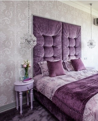 This style is characterized by soft pastel colors.