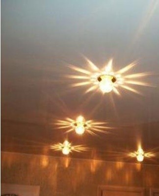 Design and decoration of the ceiling in the hallway, finishing methods and color solutions