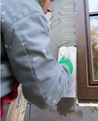 It is recommended to level the slopes using metal beacons