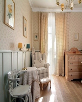 A suitable option for decorating the floor in a newborn's room is to install a cork blanket.