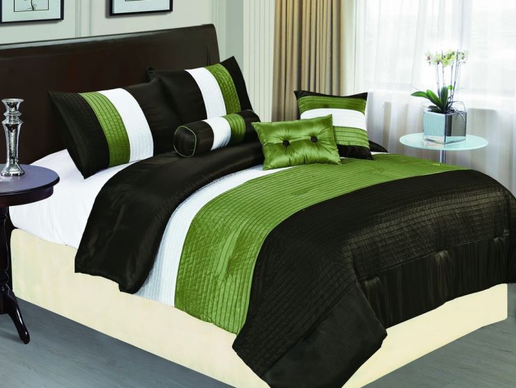 Green and olive color in the bedroom