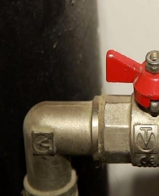 At the end of the work, check the tightness of the connections.