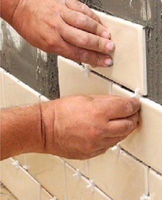 How to properly lay tiles in the bathroom with your own hands