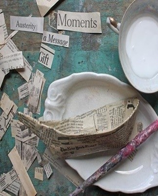 Paper using the papier-mâché technique is glued in layers, so it is important to achieve maximum transparency of the glue.