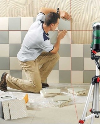 It is recommended to start laying the tiles by installing a metal profile along the lower edge of the wall.