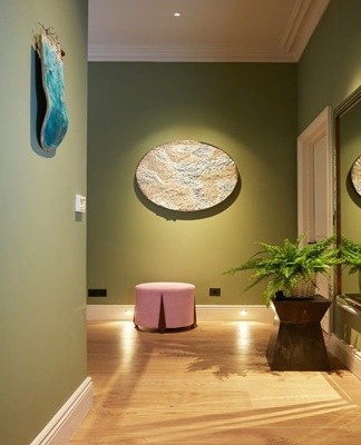 It is difficult to combine with gray, you can use individual details.