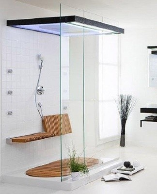 The uniqueness of the high-tech direction lies in the special lighting.