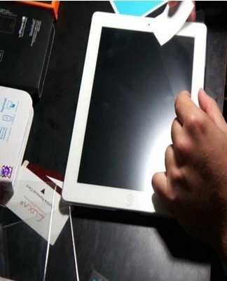 To properly glue the protective cover to the tablet, you must carefully follow the instructions.