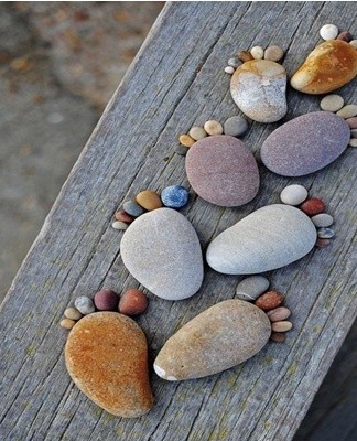 Such statues will look original when entering a house, bathhouse or barn.