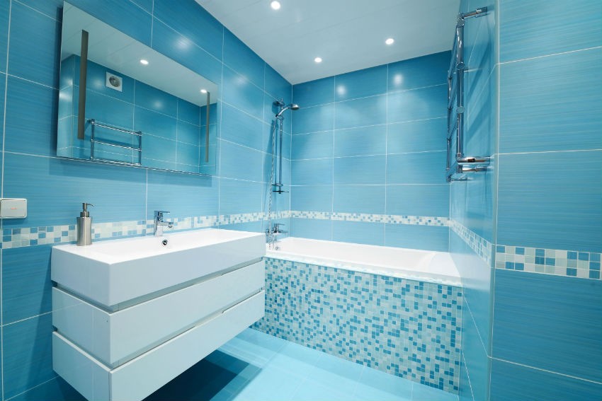 blue bath