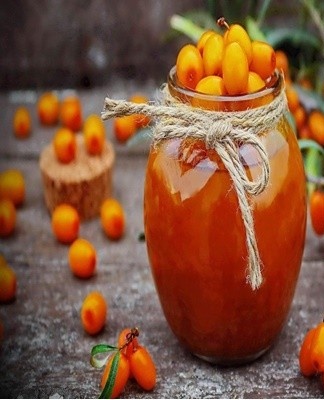 0.6-0.8 kilograms of sugar are taken per liter of sea buckthorn juice