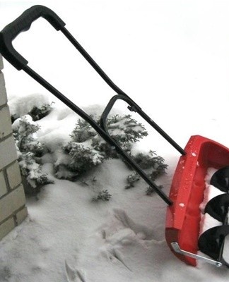 You can make a mechanical auger shovel yourself, but it will require some basic metal and plastic working skills.