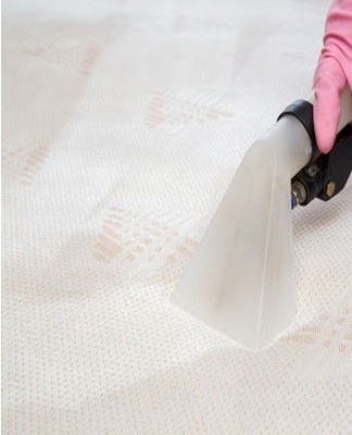 The device removes light dirt and kills dust mites.