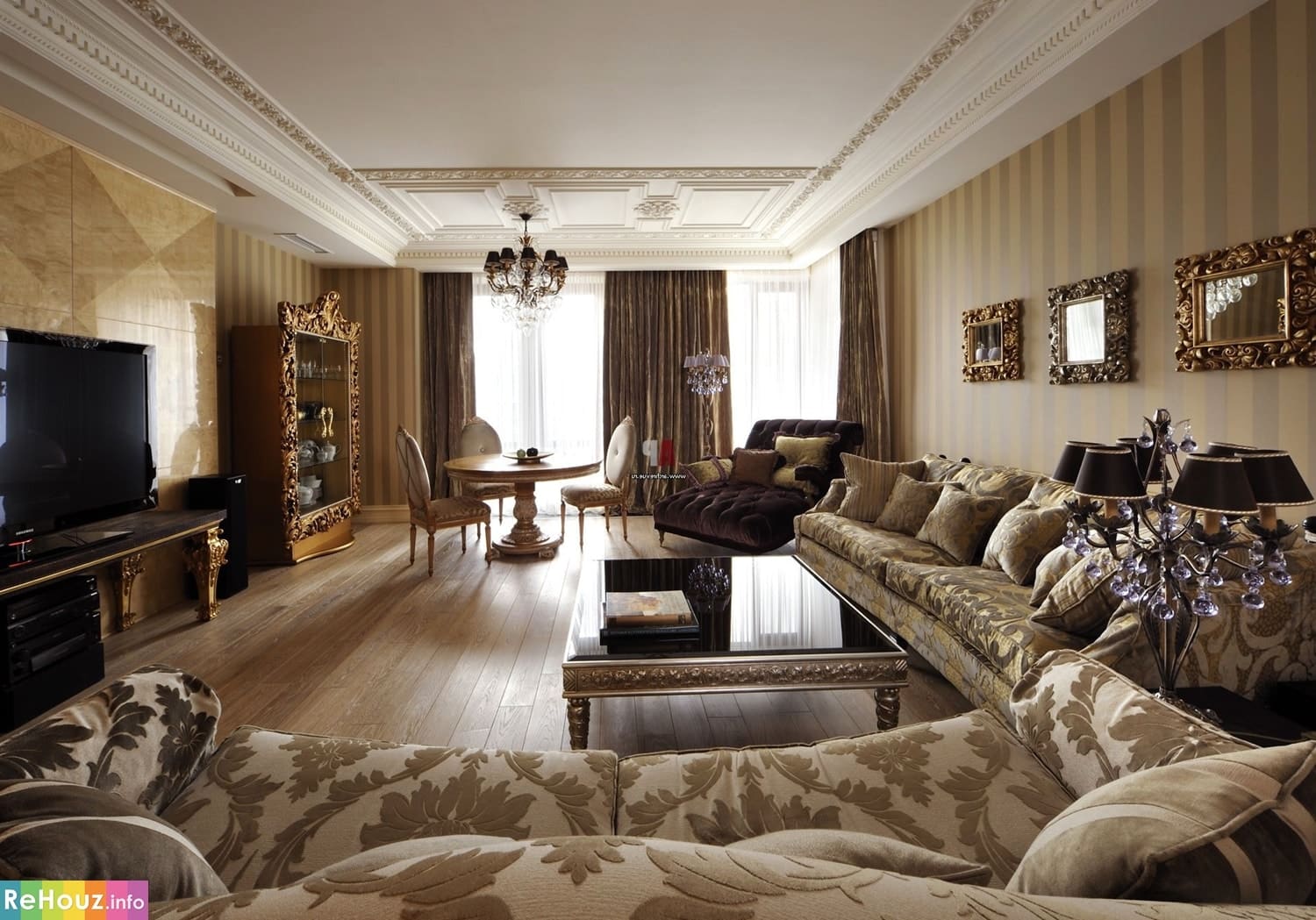 interior of the living room in a classic style