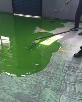 Some of these disadvantages are characteristic only of certain types of quick-drying paints.