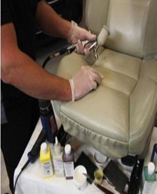 You can paint the leather interior directly from the spray can if you have purchased a spray can for painting.