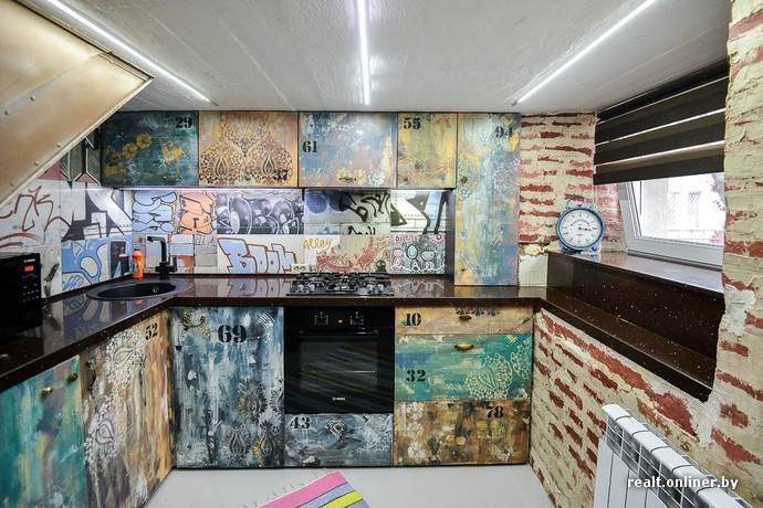 graffiti in the apartment