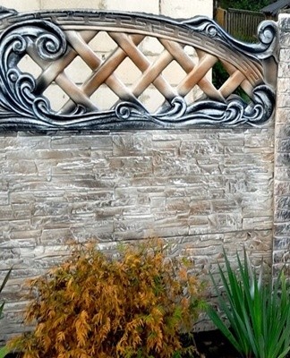 Also, a smooth surface is decorated with textured paint.