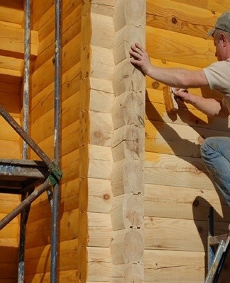 Imitation of wood is varnished over the paint and immediately after preparing the surface.