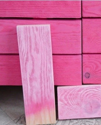 Combinations of shades should be harmonious.