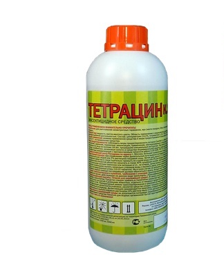 To destroy fire ants, prepare a solution of 10 ml of the drug per 1 liter of water.