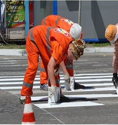 Paint the road with paint