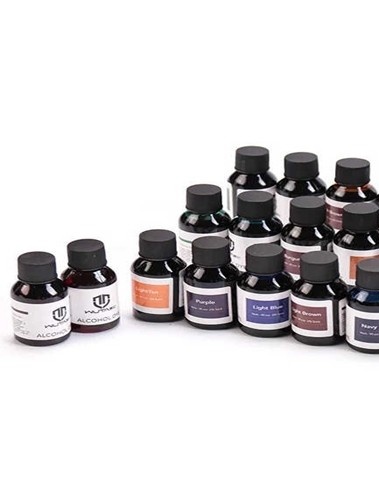 The composition of fired refractory dyes contains water.