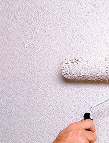 Wall covering with varnish