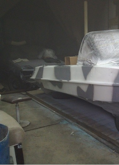 aluminum boat painting