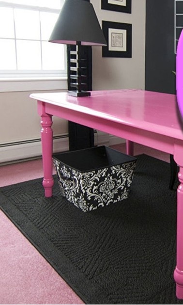 painting a wooden table