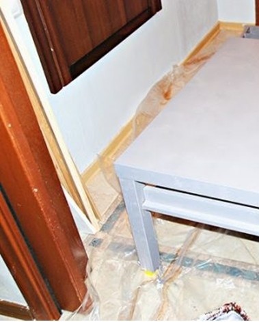 painting a wooden table