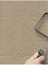 How to paint vinyl wallpaper - the choice of composition and method of application